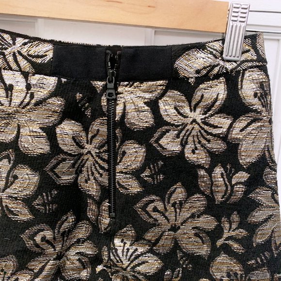 Alice + Olivia mini Black & Gold Jacquard Mini Skirt - Picture 9 of 9